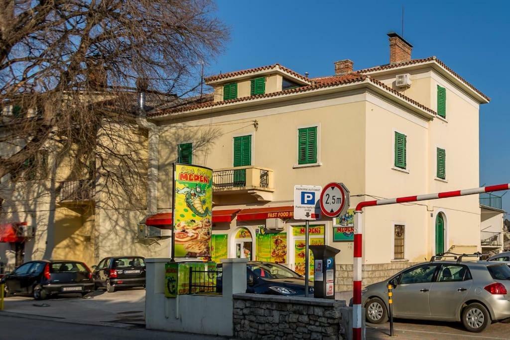 Boban Sunny Apartment Solin Exterior photo